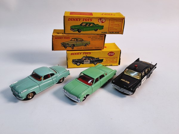 Lot 1138 - DINKY TOYS