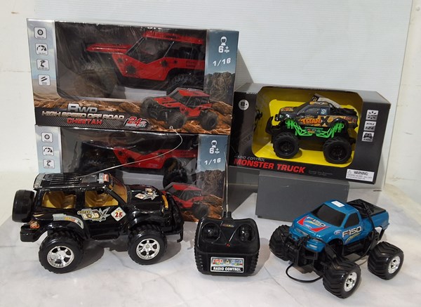 Lot 1464 - RADIO CONTROL VEHICLES