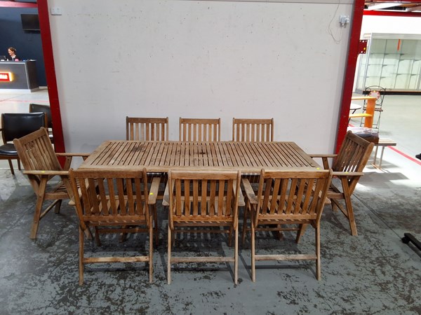 Lot 11 - OUTDOOR SETTING