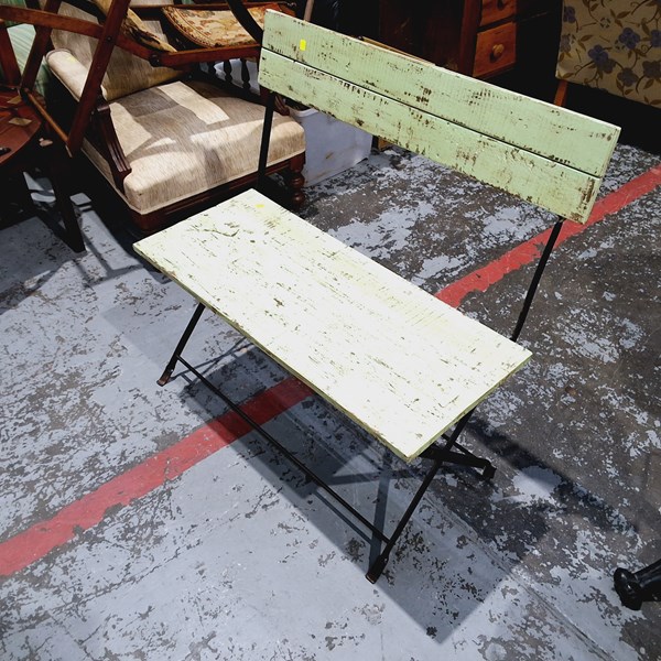 Lot 198 - BENCH