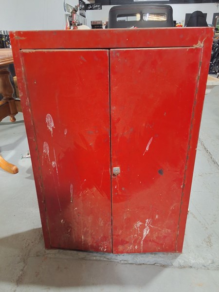 Lot 363 - TOOL CABINET