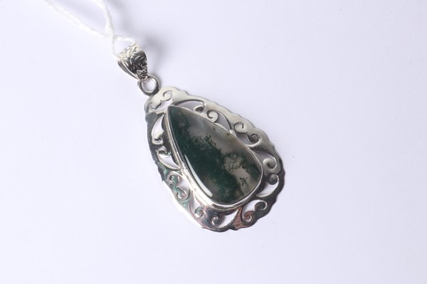 Lot 1014 - SILVER PENDANT