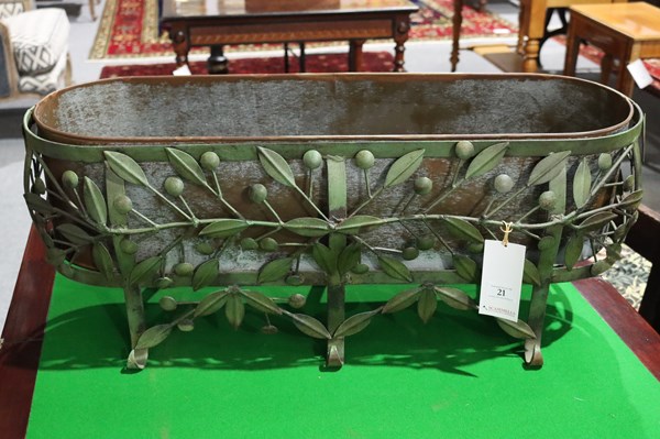 Lot 21 - PLANTER TROUGH