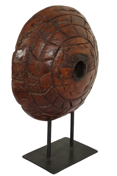 Lot 325 - ORNAMENT