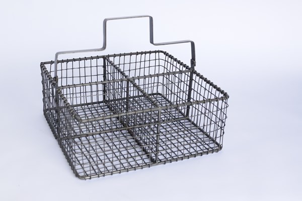 Lot 447 - BASKET