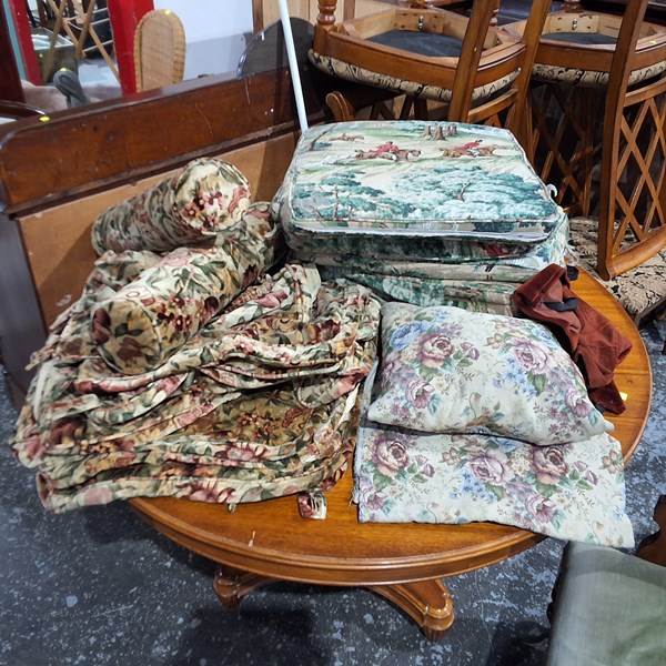 Lot 176 - LOT OF UPHOLSTERY