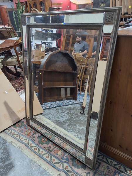 Lot 2 - MIRROR