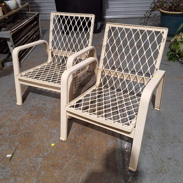 Lot 9 - POOL CHAIRS
