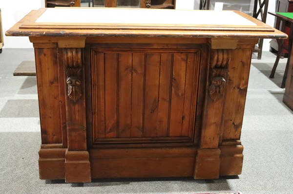 Lot 2 - KITCHEN ISLAND BENCH