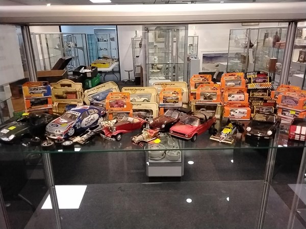 Lot 1377 - COLLECTABLE CARS
