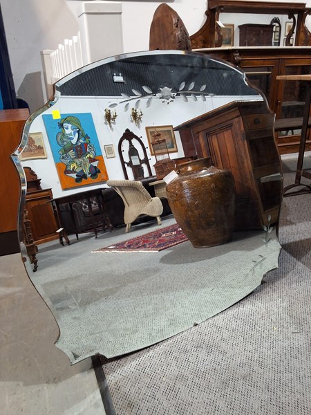 Lot 29 - MIRROR