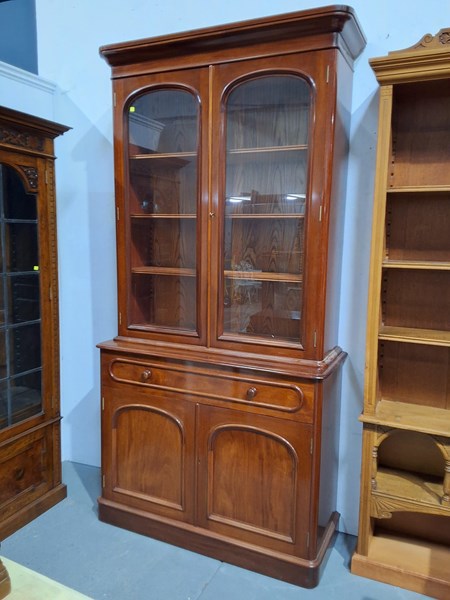 Lot 463 - BUREAU BOOKCASE
