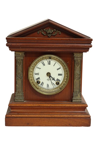 Lot 1258 - MANTEL CLOCK