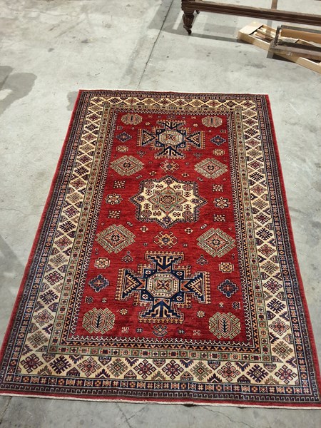 Lot 470 - RUG