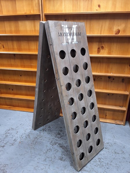 Lot 45 - RIDDLING RACK