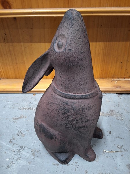 Lot 25 - DOORSTOP