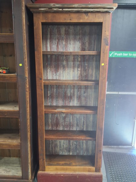 Lot 76 - BOOKSHELF