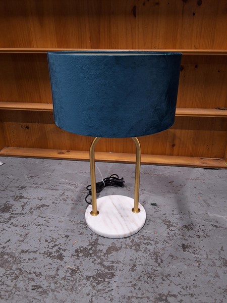 Lot 75 - LAMP