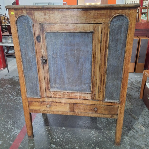 Lot 4 - MEAT SAFE