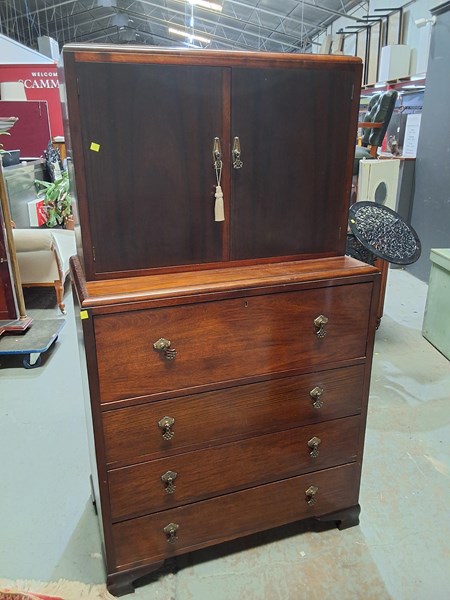 Lot 6 - WRITING BUREAU