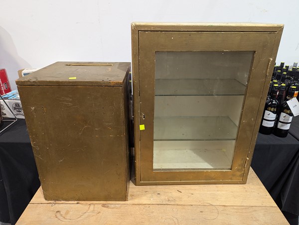 Lot 549 - BALLOT BOX AND DISPLAY