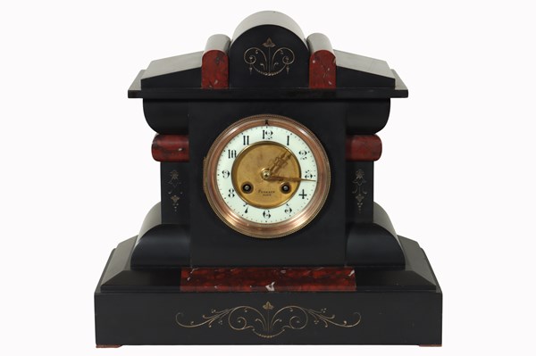 Lot 31 - MANTEL CLOCK