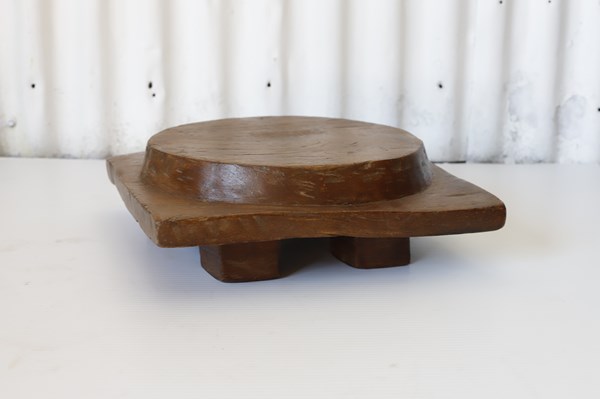 Lot 480 - TRIVET