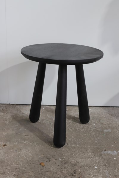 Lot 15 - SIDE TABLE