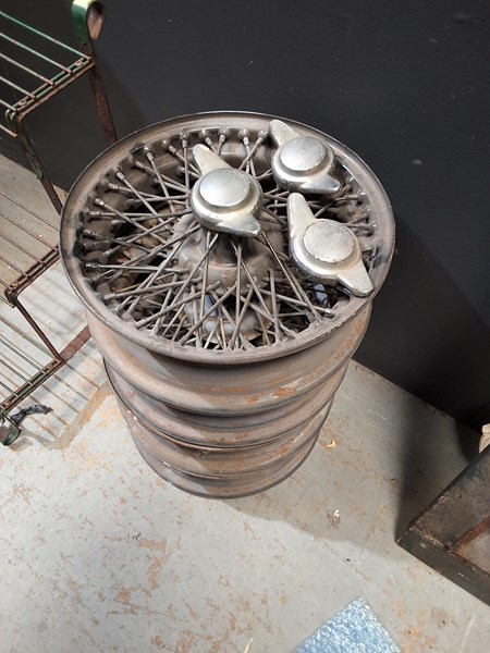 Lot 415 - CAR WHEELS