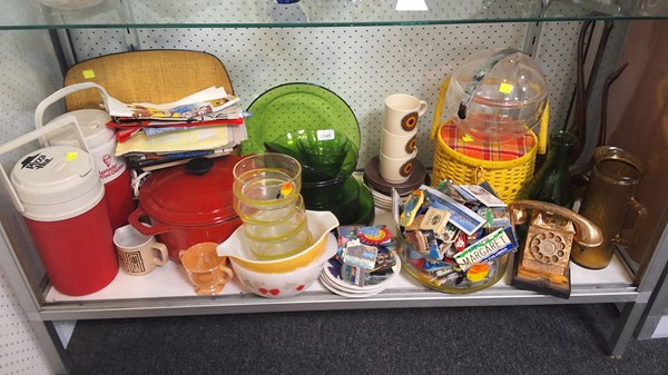 Lot 1312 - RETRO HOMEWARES