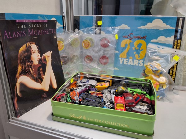 Lot 1403 - COLLECTABLES