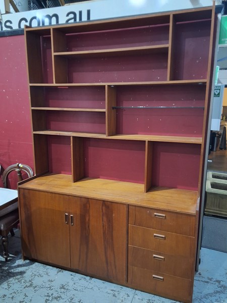Lot 2 - WALL UNIT