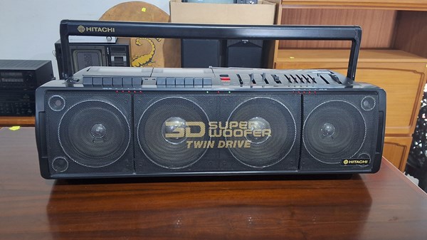 Lot 7 - GHETTO BLASTER