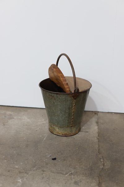Lot 97 - BUCKET