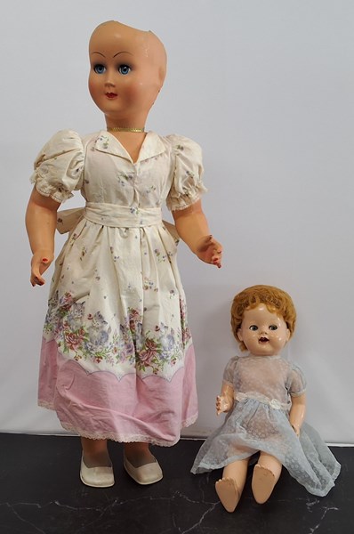 Lot 1415 - VINTAGE DOLLS