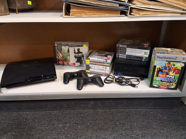 Lot 1253 - GAME CONSOLES