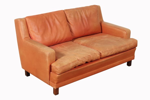 Lot 13 - DANISH LEATHER LOUNGE
