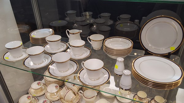 Lot 1173 - PART DINNER SERVICE