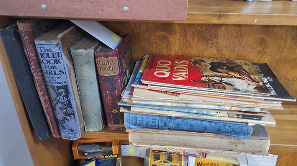 Lot 1386 - CHILDREN'S BOOKS
