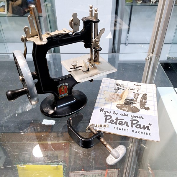 Lot 1432 - PETER PAN SEWING MACHINE