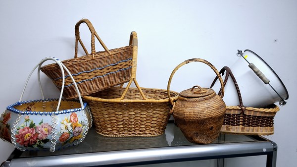 Lot 1390 - BASKETS