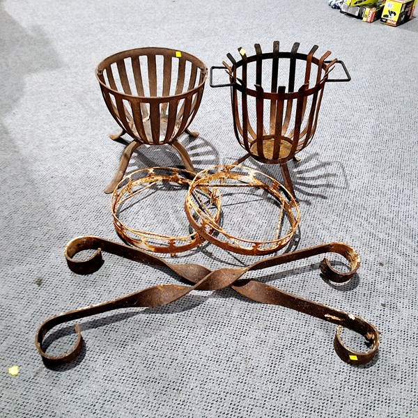 Lot 542 - RUSTIC METAL LOT