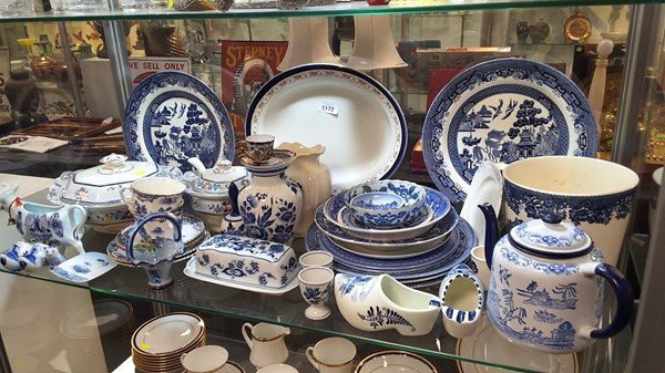 Lot 1172 - BLUE & WHITE CHINA