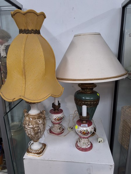 Lot 1402 - LIGHTING LOT