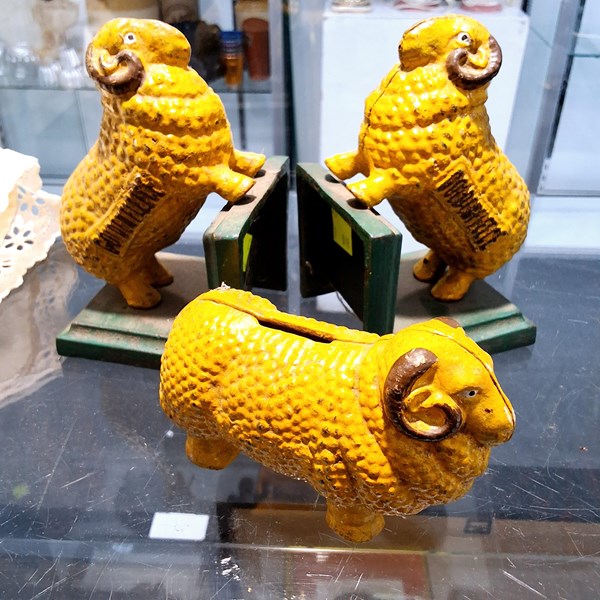 Lot 1431 - GOLDEN FLEECE COLLECTABLES