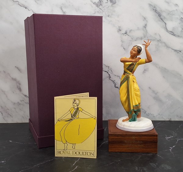 Lot 1155 - ROYAL DOULTON