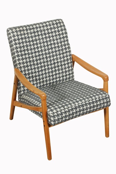 Lot 16 - C2 ARMCHAIR