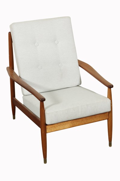 Lot 3 - P37 ARMCHAIR