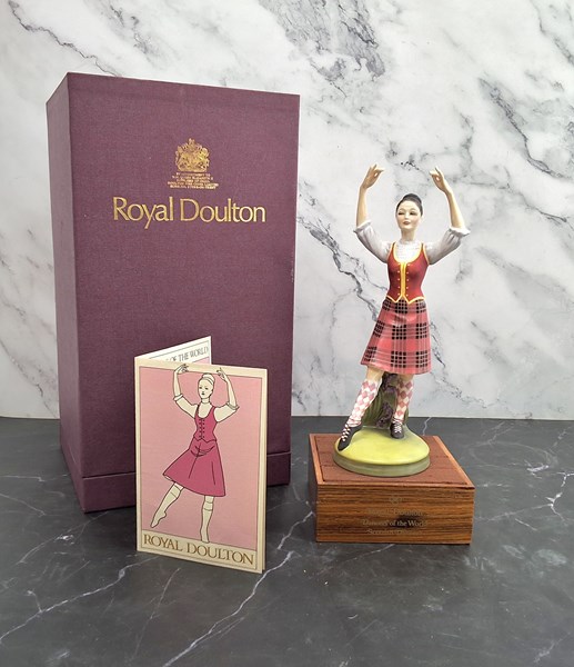 Lot 1156 - ROYAL DOULTON FIGURE