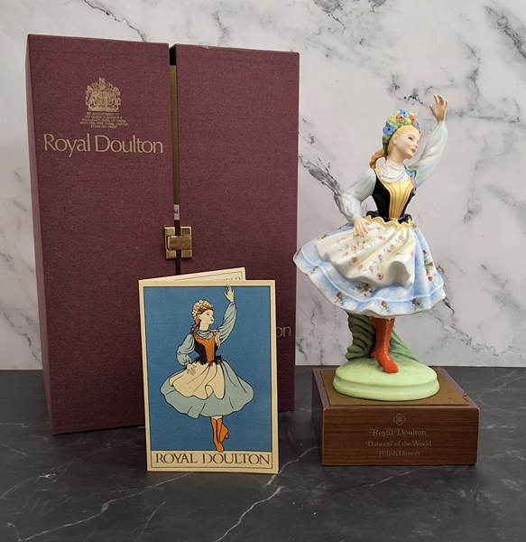 Lot 1159 - ROYAL DOULTON FIGURE